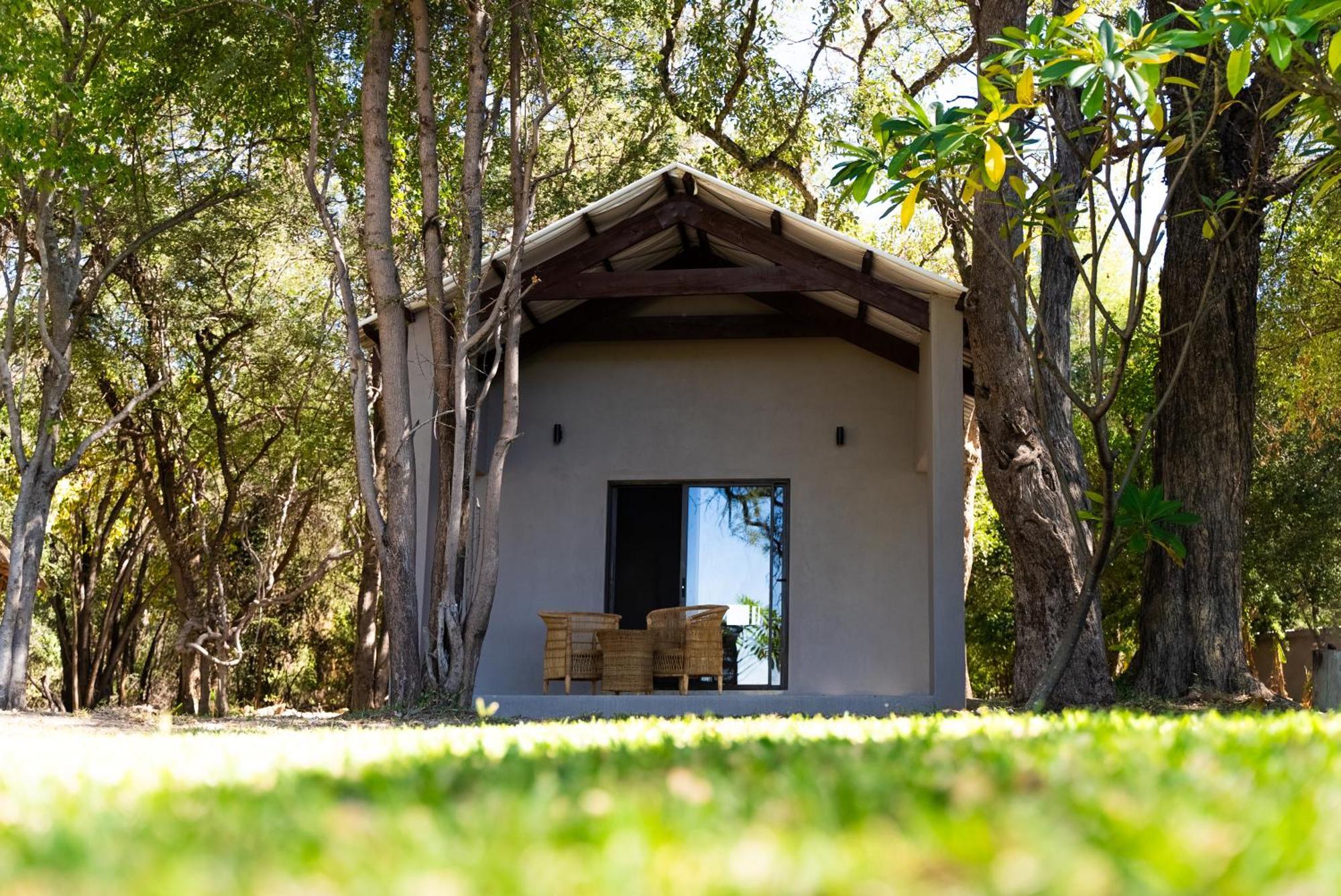 Shakawe River Lodge Exterior foto